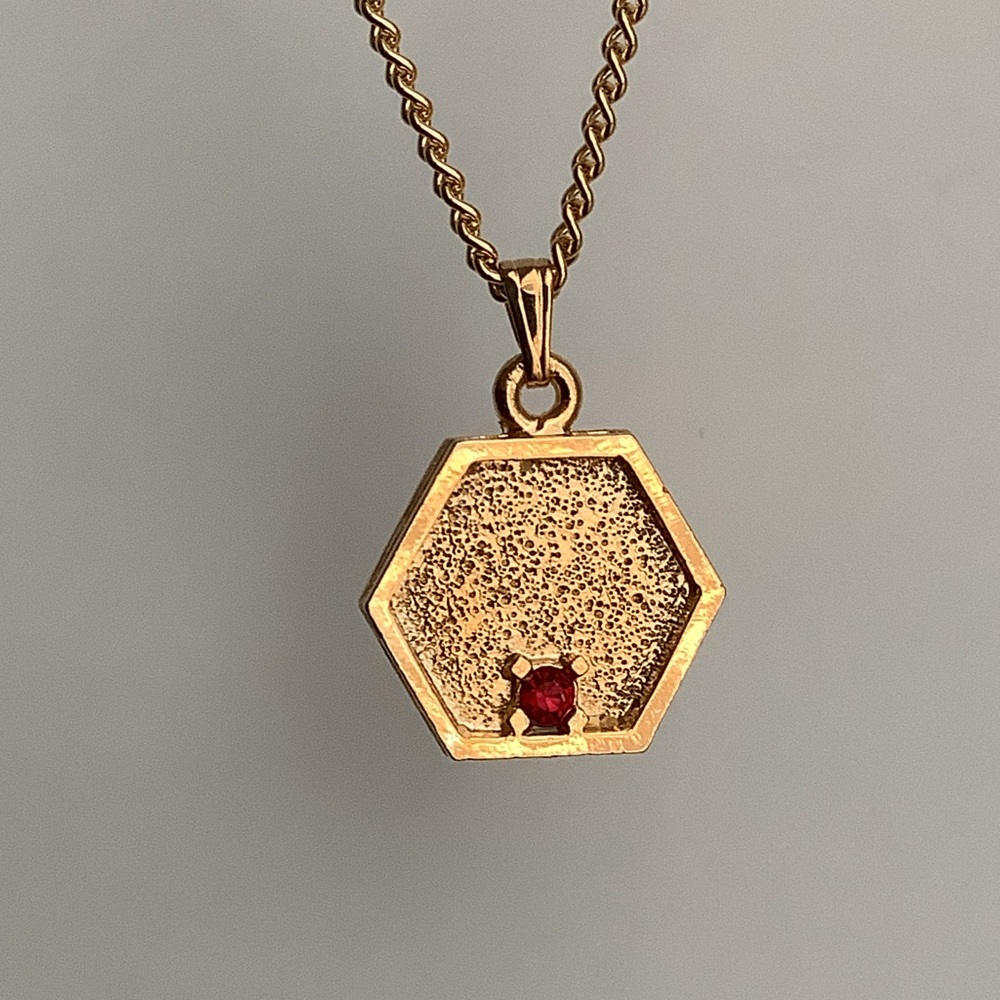 New vintage minimalist red birthstone pendant necklace (large top facet)